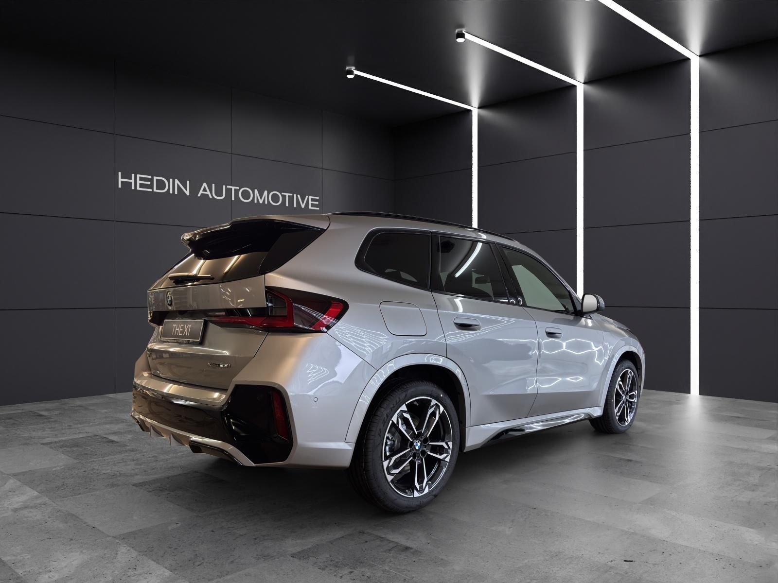 BMW X1 23i xDrive M Sport, Hybride Léger Essence/Électricité, Voiture nouvelle, Automatique - 5