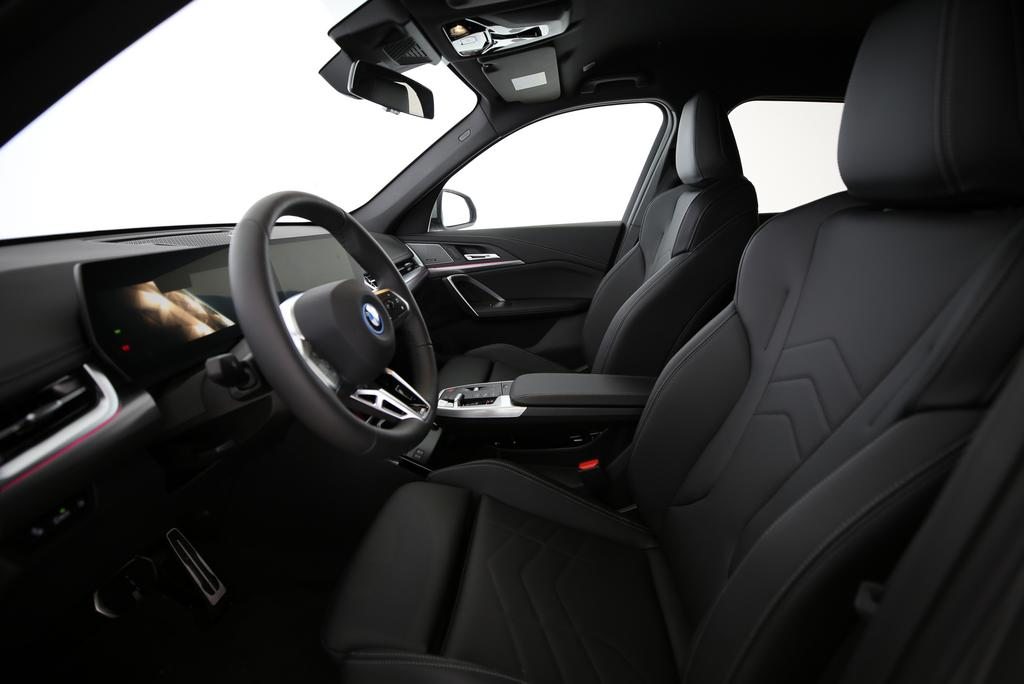 BMW X1 30e xDrive, Plug-in-Hybrid Petrol/Electric, New car, Automatic - 4