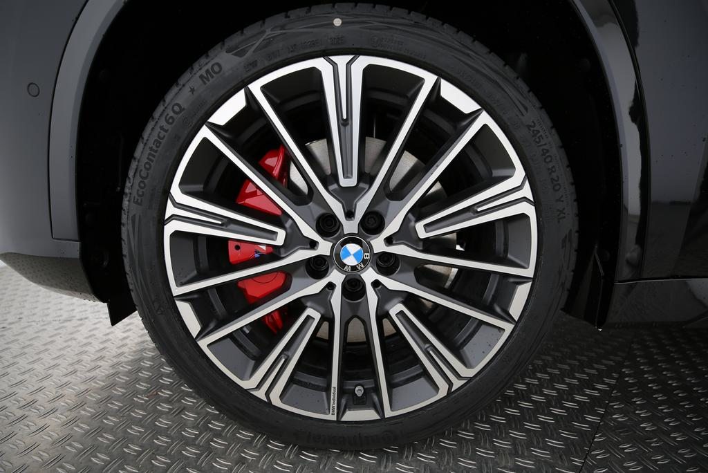 BMW X1 20i sDrive, Mild-Hybrid Petrol/Electric, New car, Automatic - 3