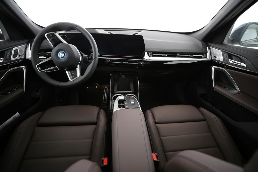 BMW X1 30e xDrive, Hybride Rechargeable Essence/Électricité, Voiture nouvelle, Automatique - 5