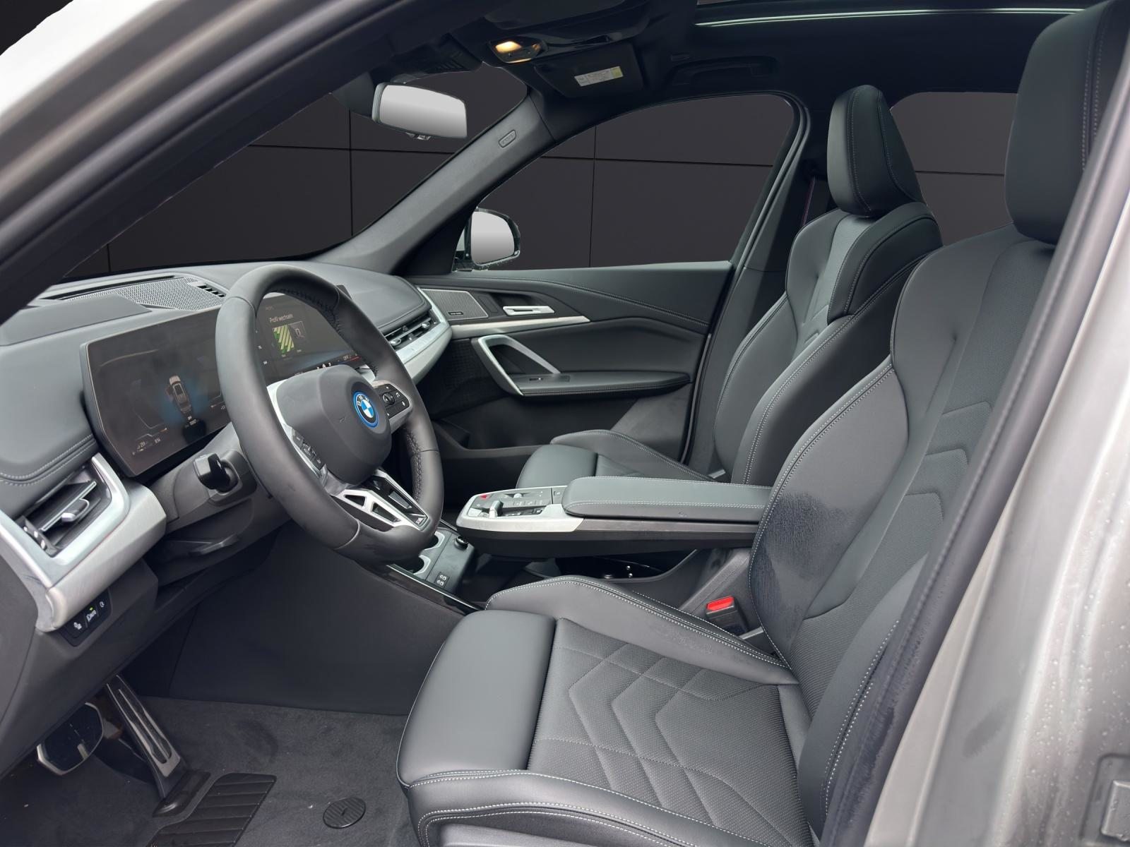 BMW X1 30e xDrive paddles, Hybride Rechargeable Essence/Électricité, Voiture nouvelle, Automatique - 6