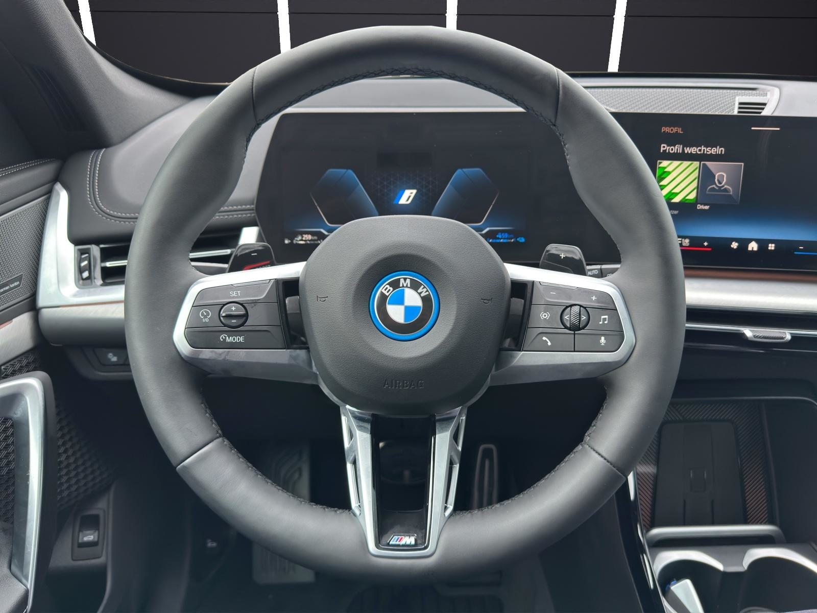 BMW X1 30e xDrive paddles, Hybride Rechargeable Essence/Électricité, Voiture nouvelle, Automatique - 7