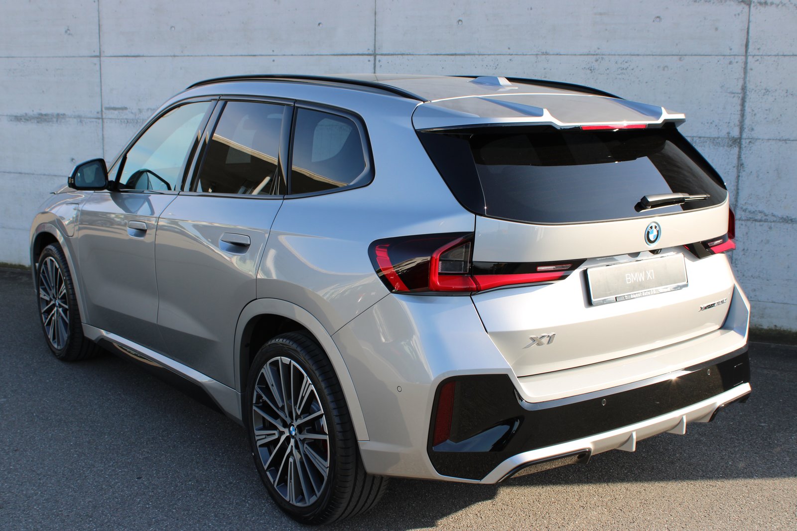 BMW X1 xDr 30e M Sport Pro, Hybride Rechargeable Essence/Électricité, Voiture nouvelle, Automatique - 4
