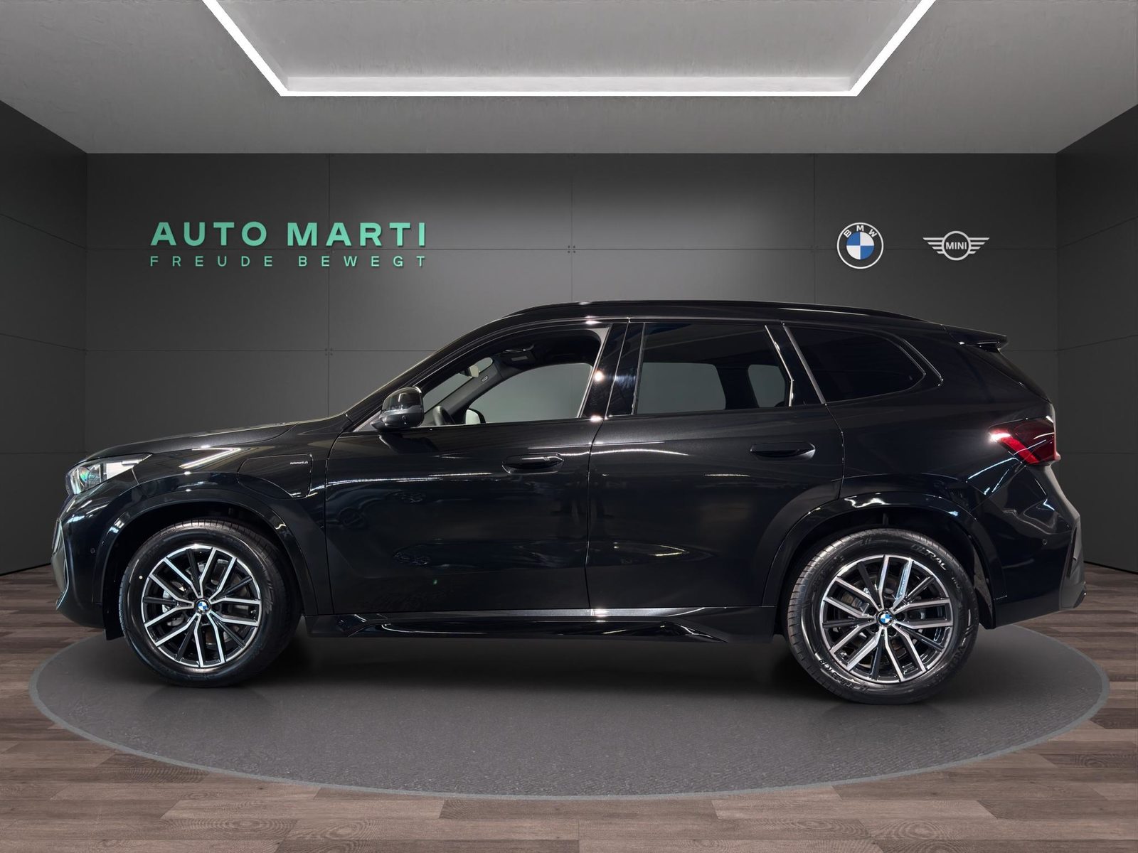 BMW X1 25e xDrive paddles, Plug-in-Hybrid Petrol/Electric, New car, Automatic - 2