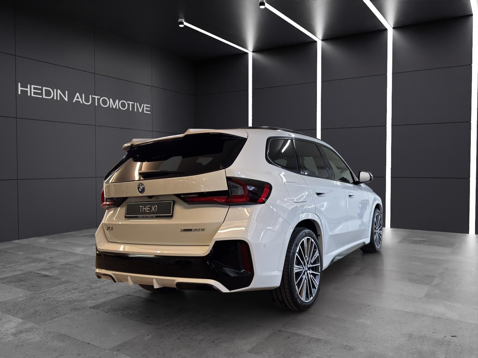 BMW X1 30e xDrive, Plug-in-Hybrid Benzina/Elettrica, Auto nuove, Automatico - 5