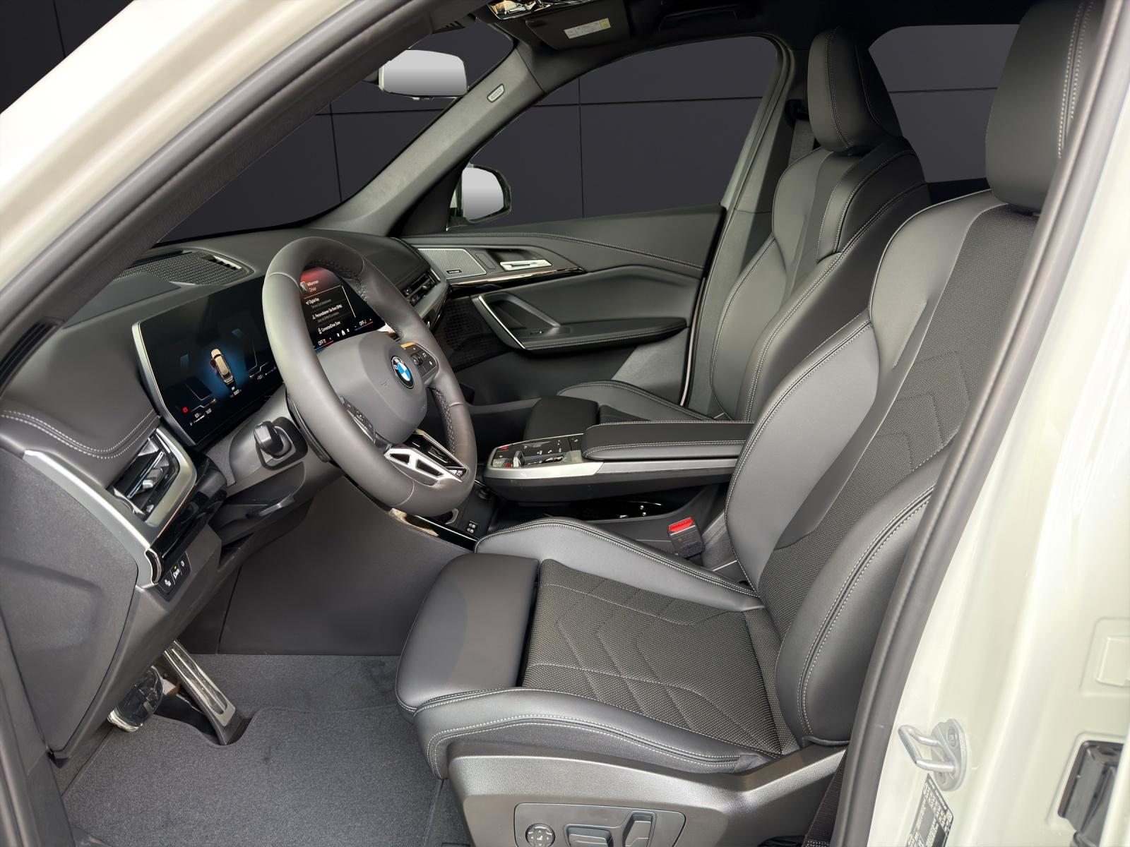 BMW X1 20d xDrive paddles, Hybride Léger Diesel/Électricité, Voiture nouvelle, Automatique - 2