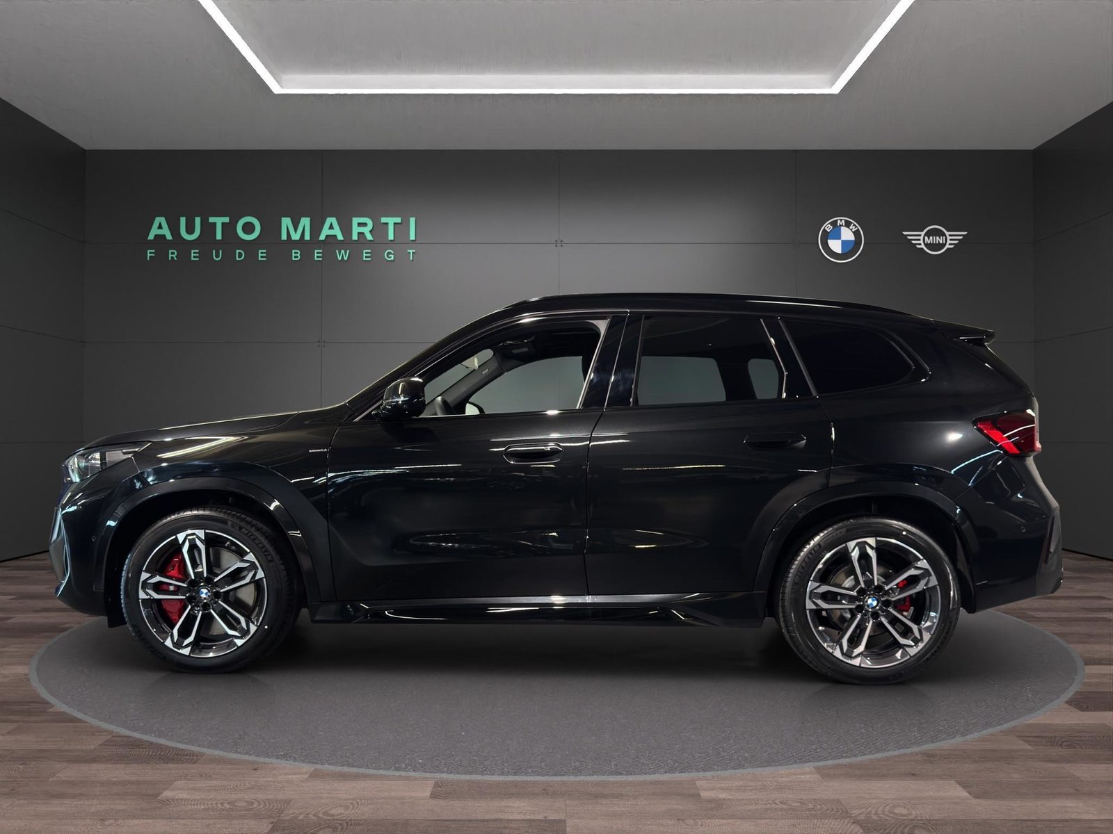 BMW X1 23i xDrive, Hybride Léger Essence/Électricité, Voiture nouvelle, Automatique - 2