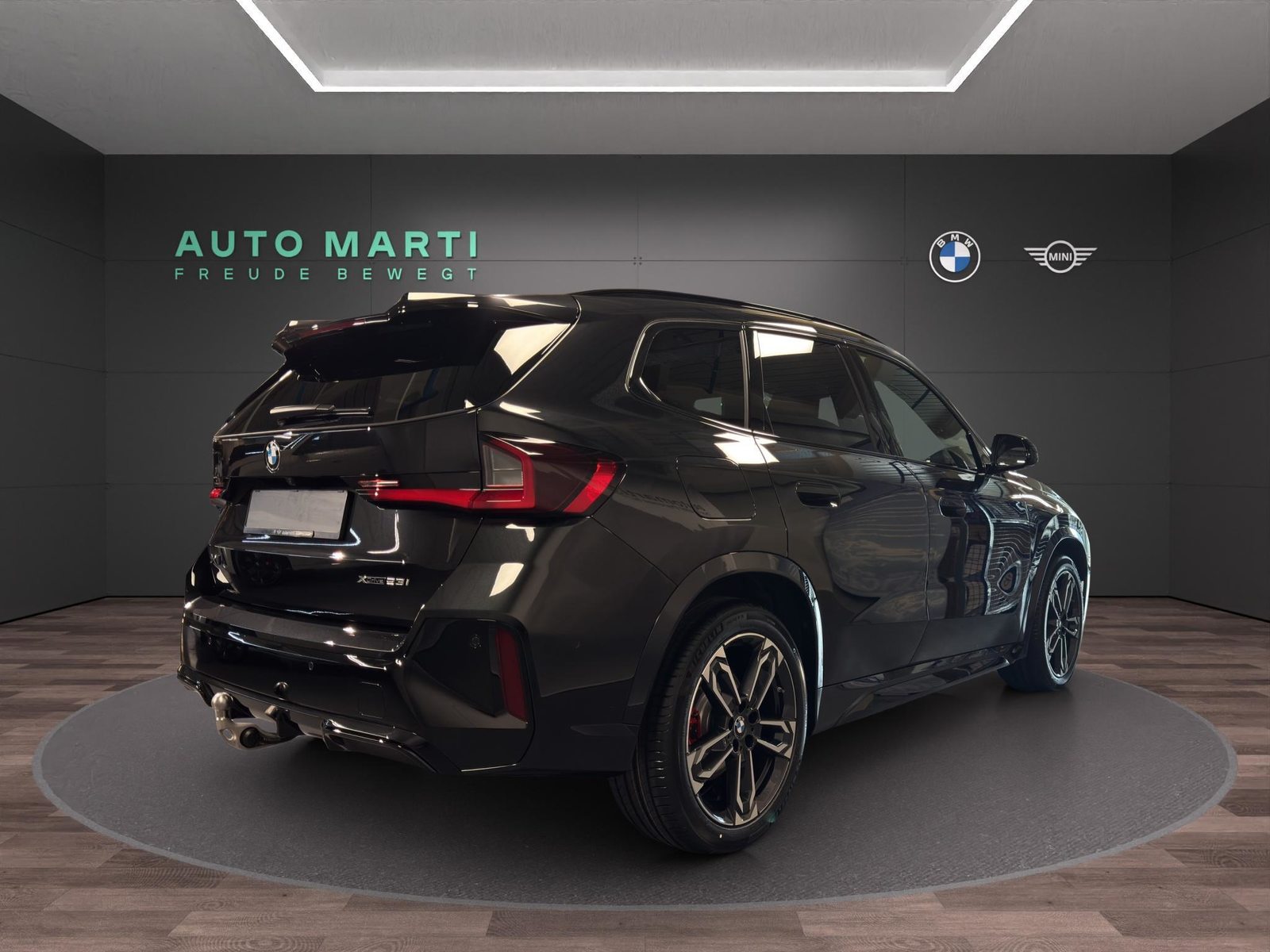 BMW X1 23i xDrive, Hybride Léger Essence/Électricité, Voiture nouvelle, Automatique - 4