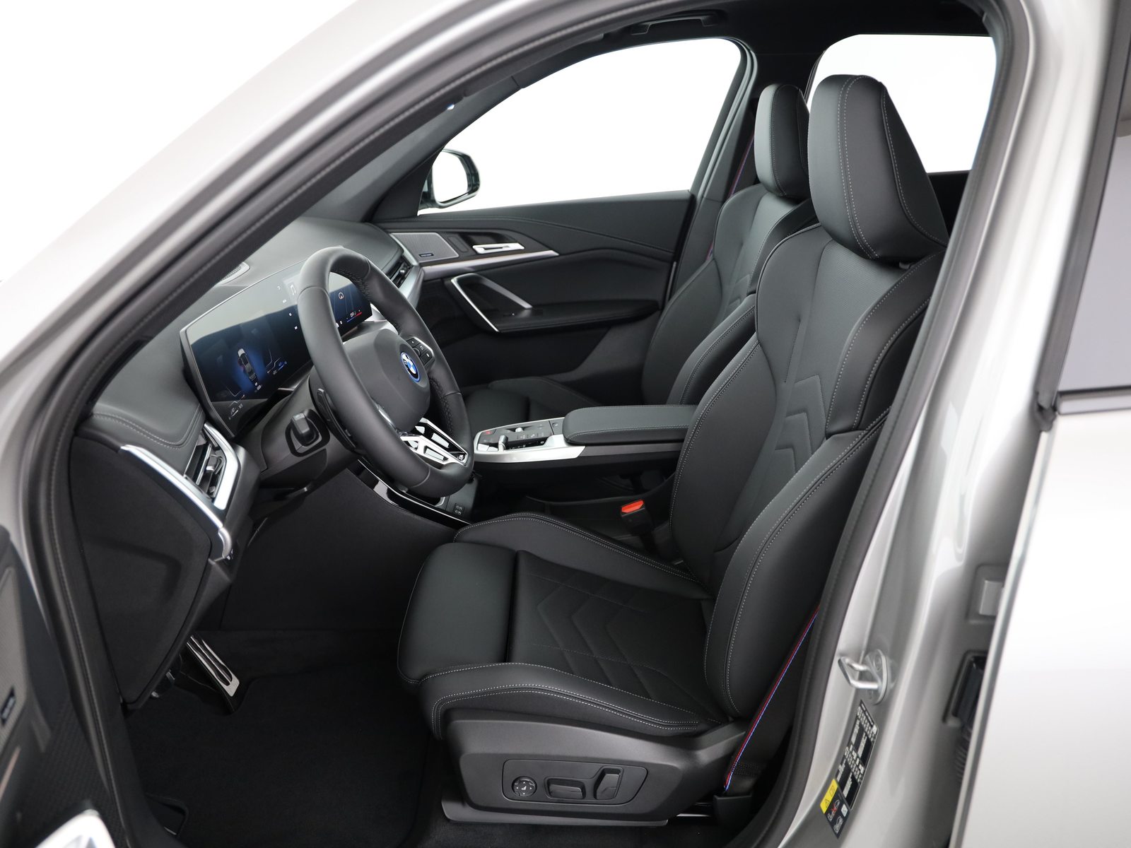 BMW X1 30e xDrive, Plug-in-Hybrid Benzin/Elektro, Neuwagen, Automatik - 4
