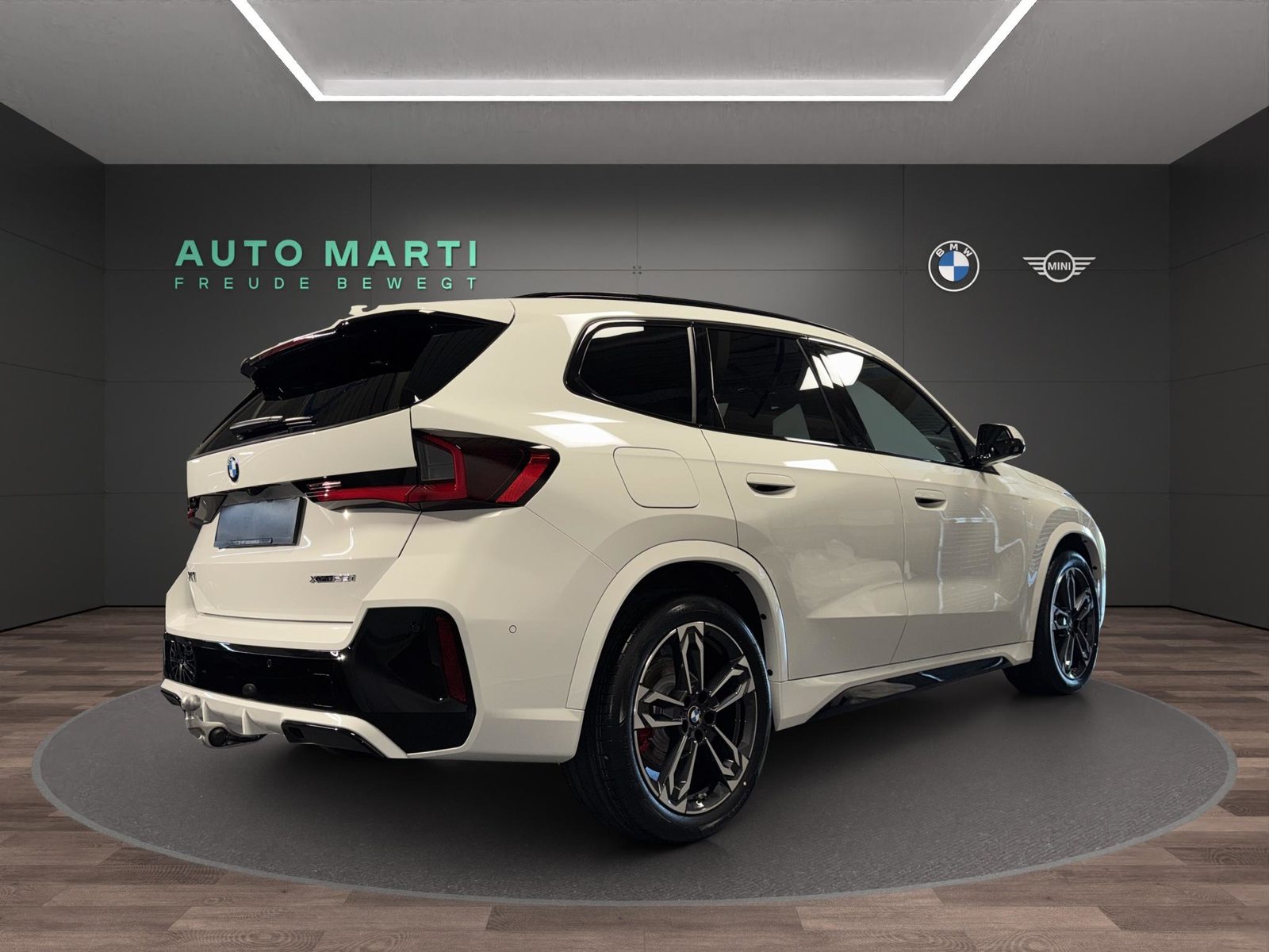 BMW X1 23i xDrive, Mild-Hybrid Benzin/Elektro, Neuwagen, Automatik - 4