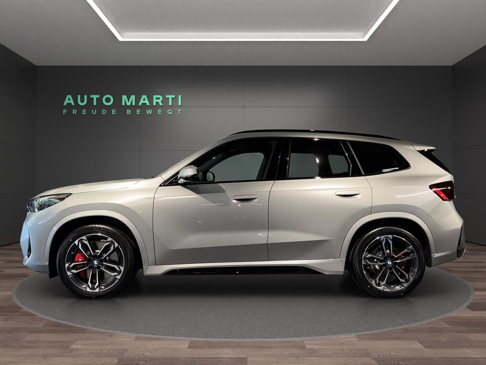 BMW X1 23i xDrive, Hybride Léger Essence/Électricité, Voiture nouvelle, Automatique - 2