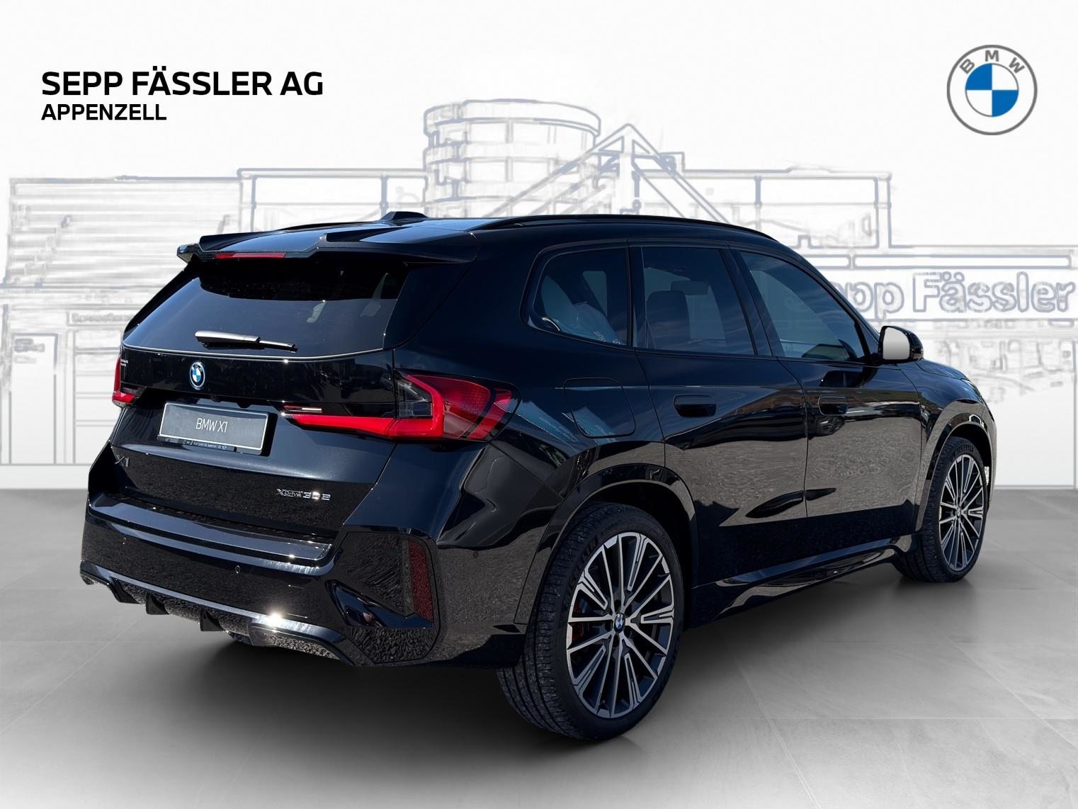 BMW X1 30e xDrive, Plug-in-Hybrid Benzina/Elettrica, Auto nuove, Automatico - 5