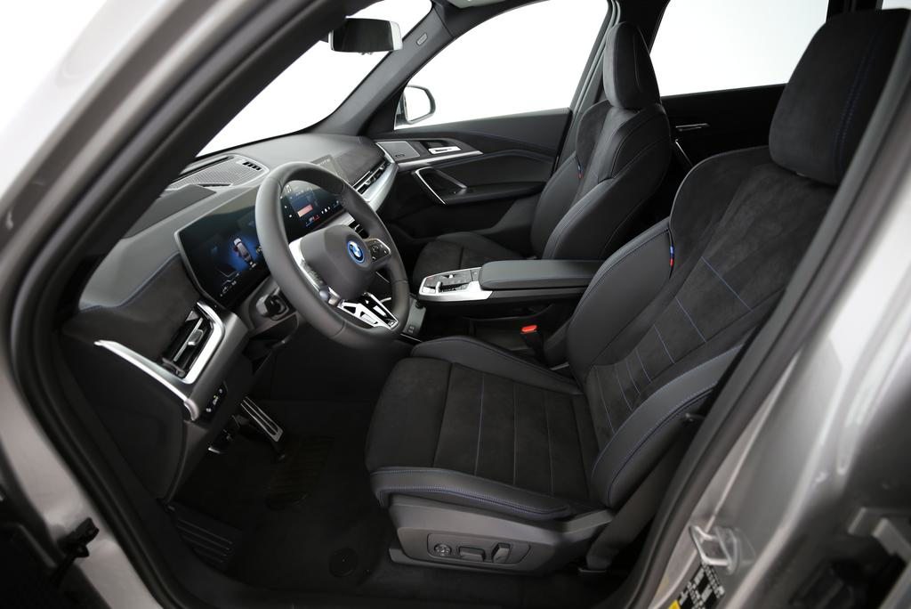 BMW X1 25e xDrive, Plug-in-Hybrid Petrol/Electric, New car, Automatic - 4