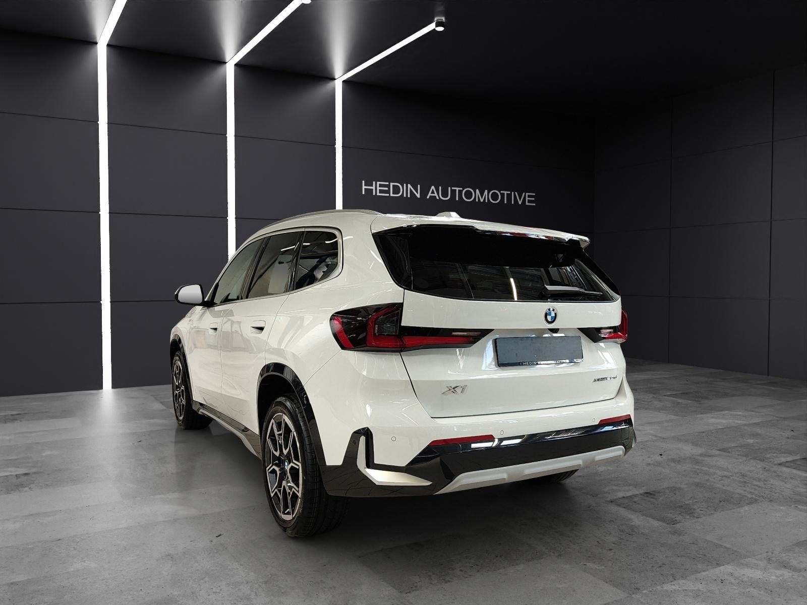 BMW X1 20d xDrive, Hybride Léger Diesel/Électricité, Voiture nouvelle, Automatique - 4