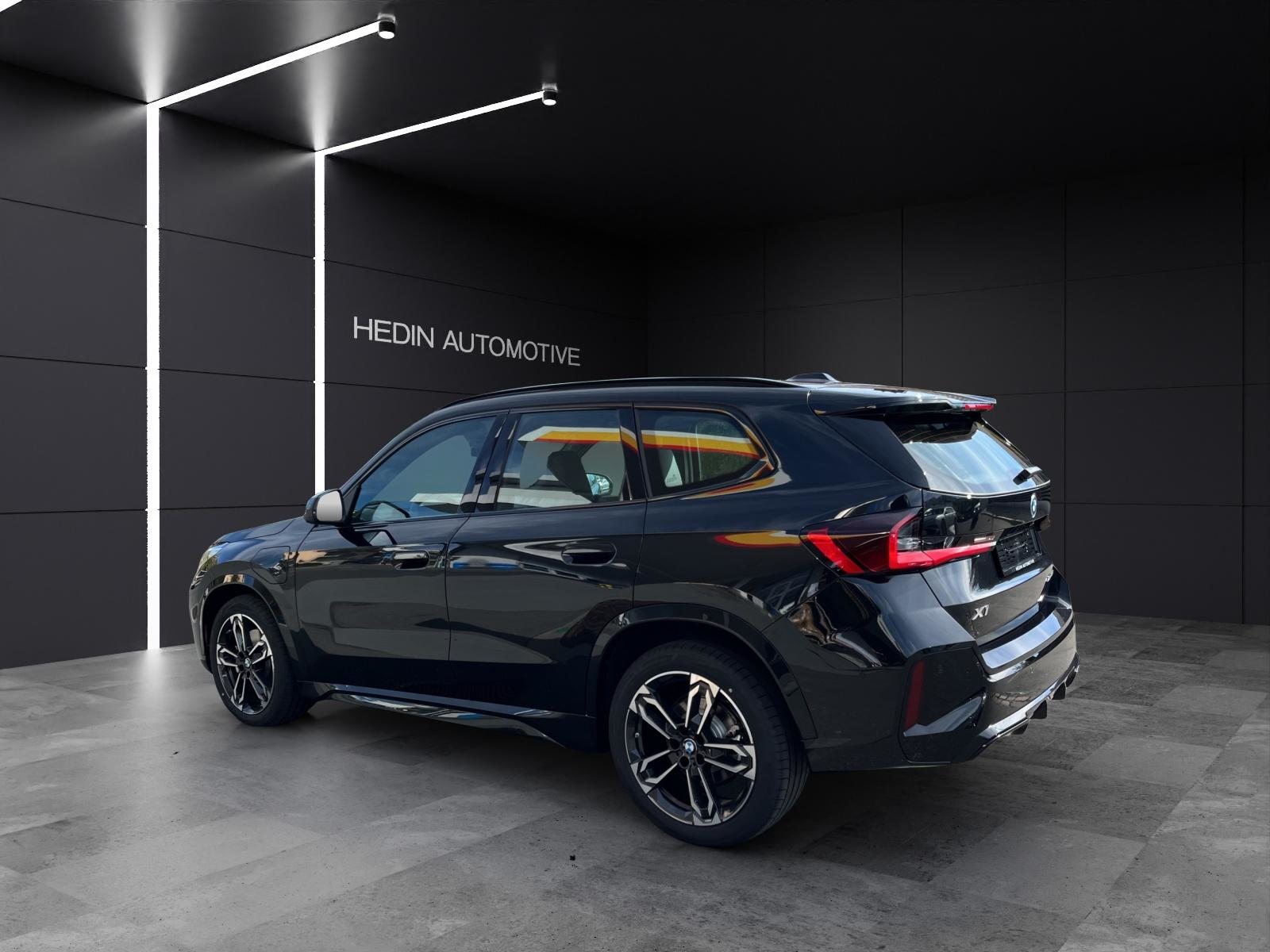 BMW X1 30e xDrive paddles, Hybride Rechargeable Essence/Électricité, Voiture nouvelle, Automatique - 3