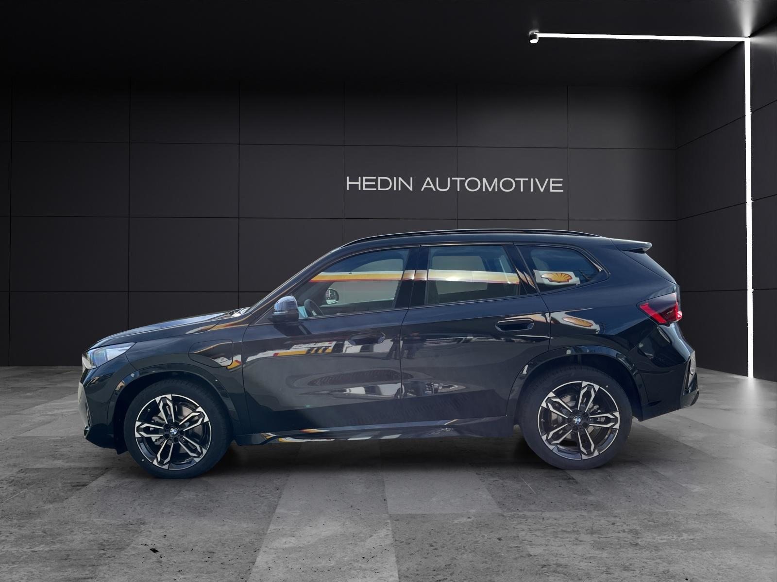 BMW X1 30e xDrive paddles, Hybride Rechargeable Essence/Électricité, Voiture nouvelle, Automatique - 4