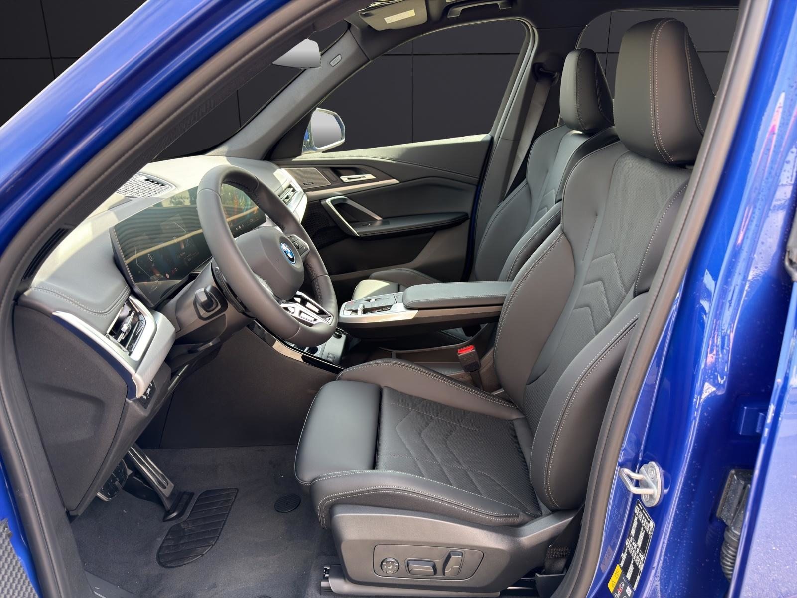 BMW X1 25e xDrive paddles, Plug-in-Hybrid Petrol/Electric, New car, Automatic - 2
