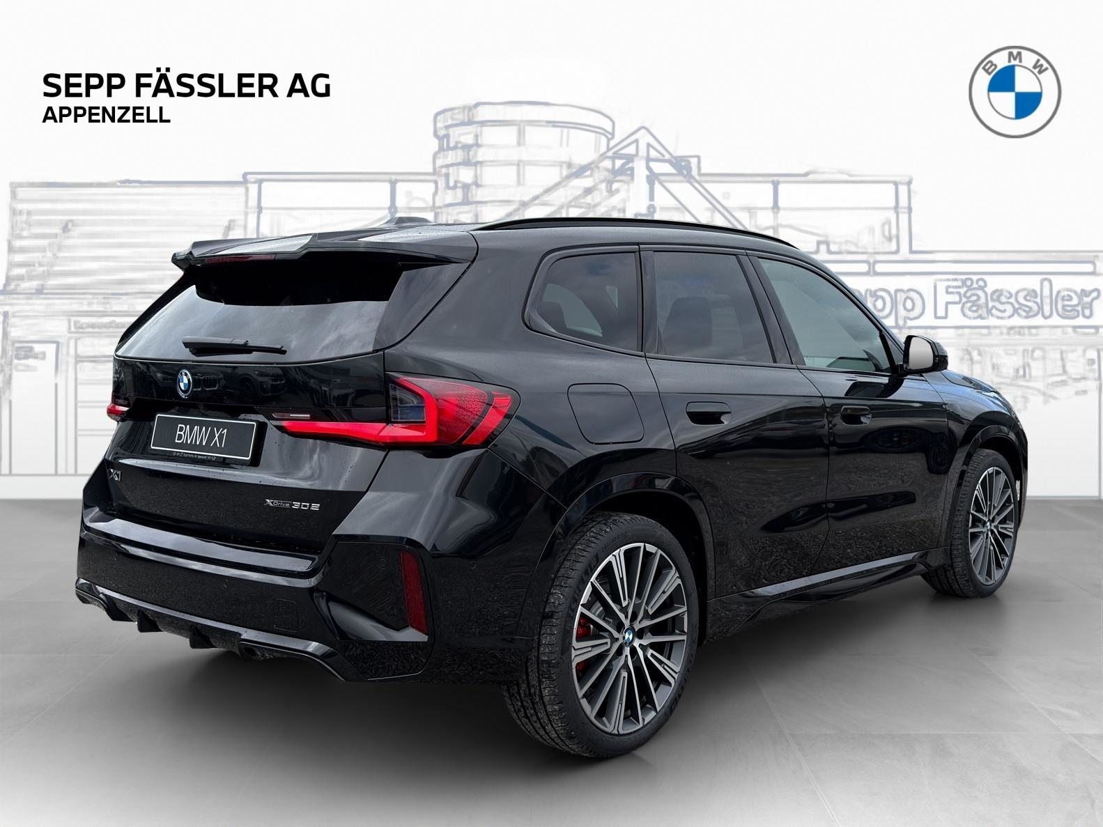 BMW X1 30e xDrive, Plug-in-Hybrid Benzina/Elettrica, Auto nuove, Automatico - 5