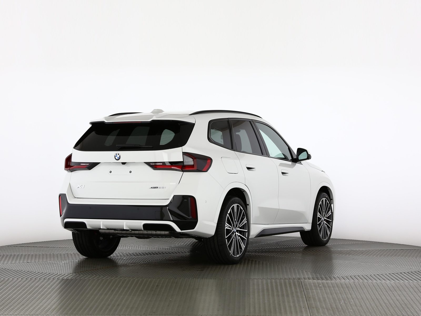 BMW X1 23i xDrive paddles, Hybride Leggero Benzina/Elettrica, Auto nuove, Automatico - 2