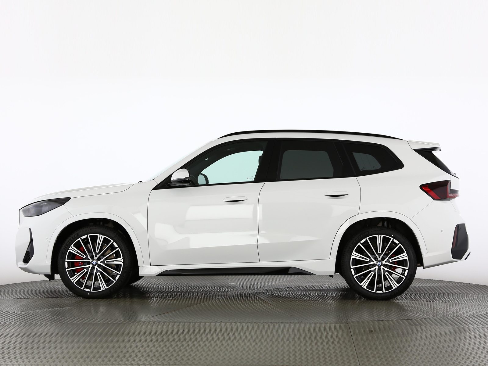 BMW X1 23i xDrive paddles, Hybride Leggero Benzina/Elettrica, Auto nuove, Automatico - 3