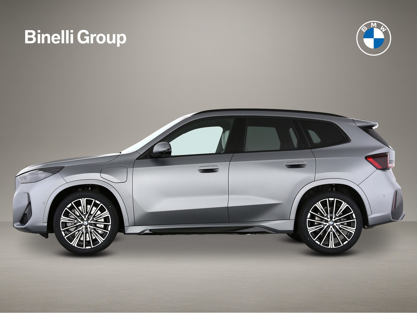 BMW X1 30e xDrive paddles, Hybride Rechargeable Essence/Électricité, Voiture nouvelle, Automatique - 3