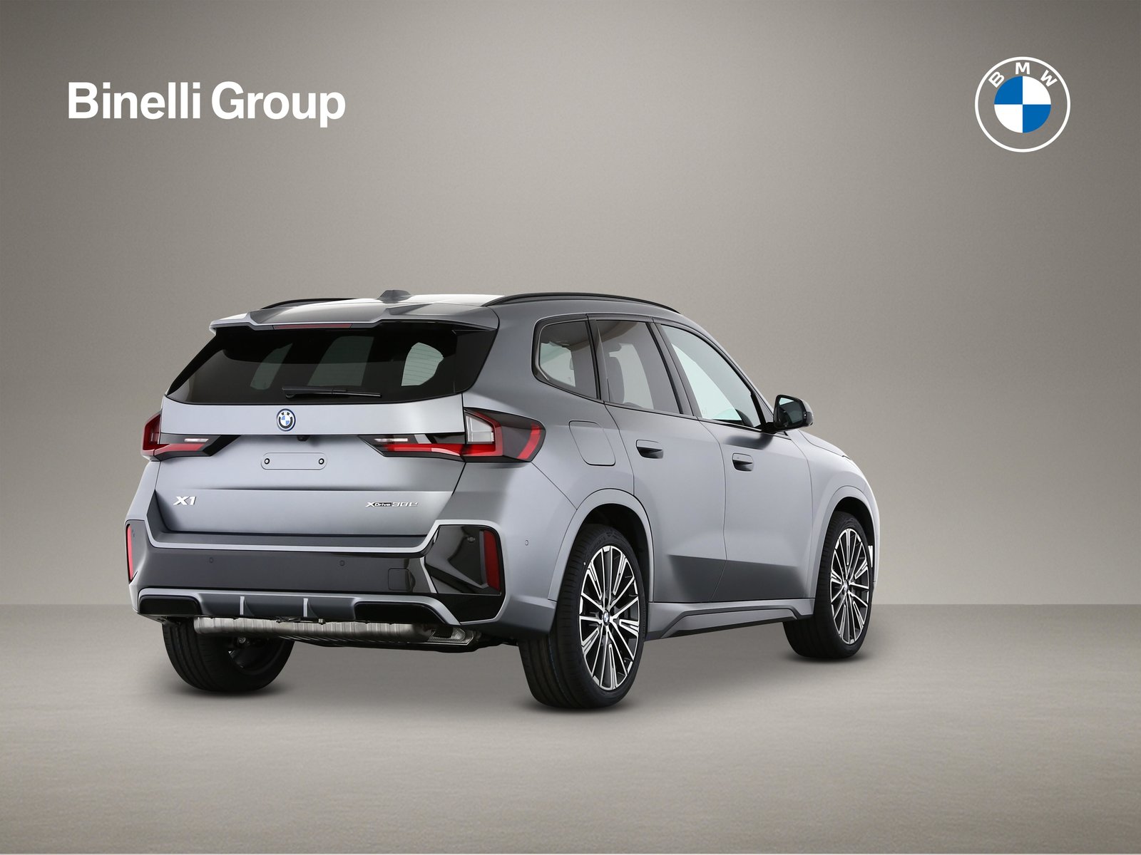 BMW X1 30e paddles, Plug-in-Hybrid Benzina/Elettrica, Auto nuove, Automatico - 2