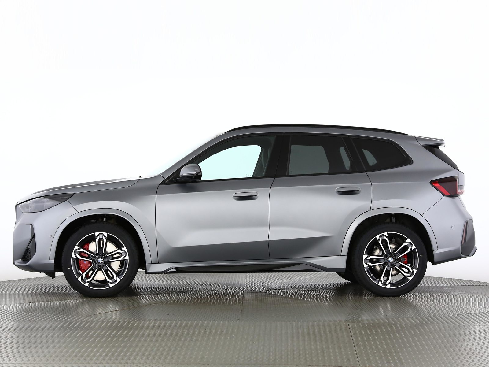 BMW X1 23d xDrive paddles, Mild-Hybrid Diesel/Electric, New car, Automatic - 3