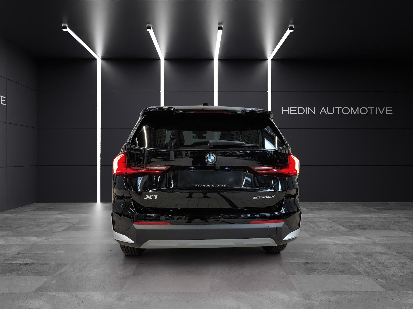 BMW X1 20i sDrive, Mild-Hybrid Petrol/Electric, New car, Automatic - 5