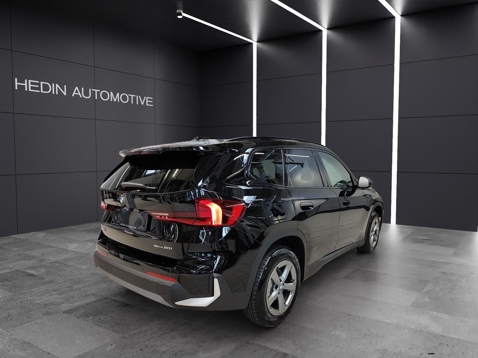 BMW X1 20i sDrive, Mild-Hybrid Petrol/Electric, New car, Automatic - 6