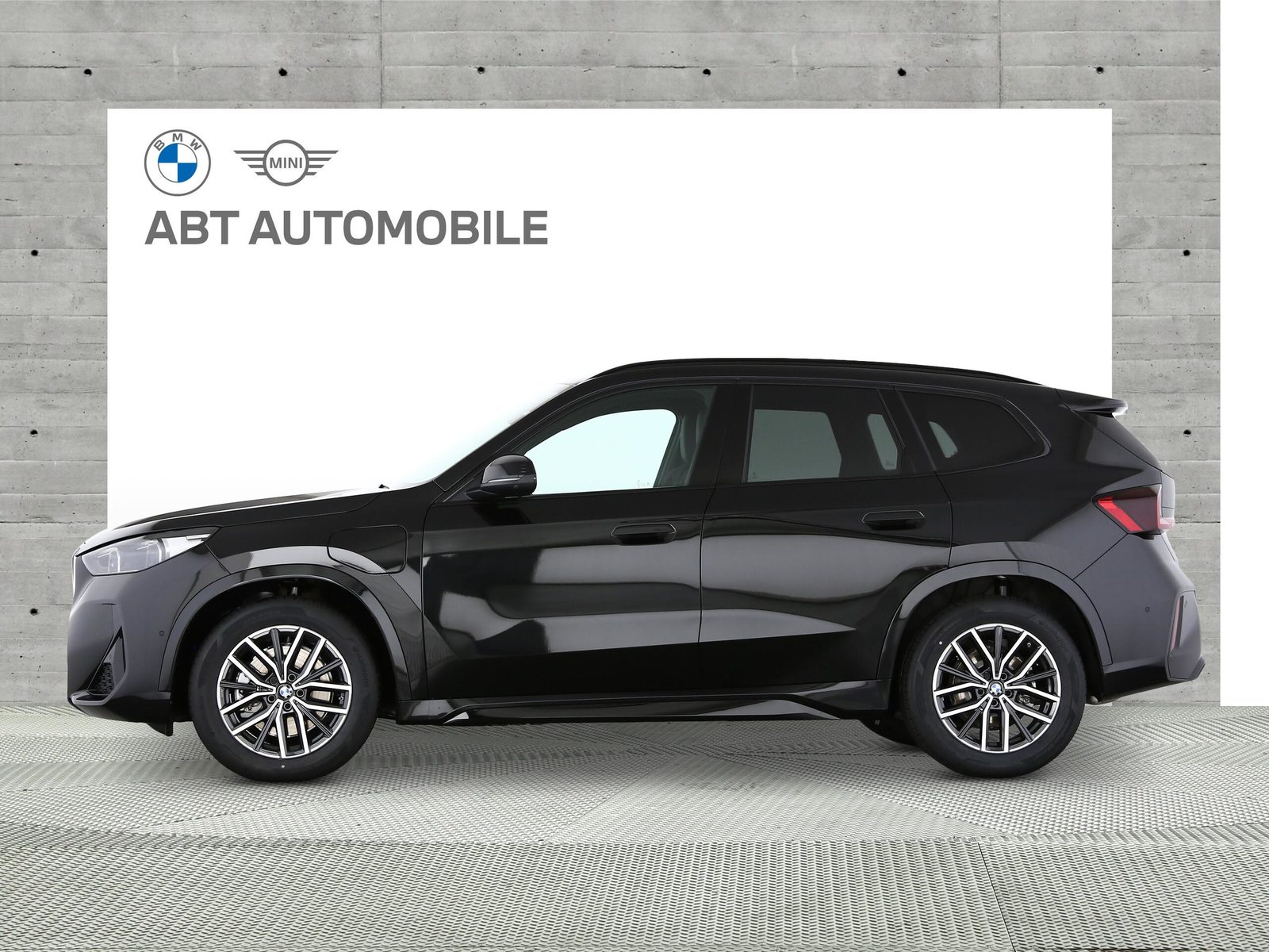 BMW X1 30e xDrive paddles, Plug-in-Hybrid Benzin/Elektro, Neuwagen, Automatik - 2