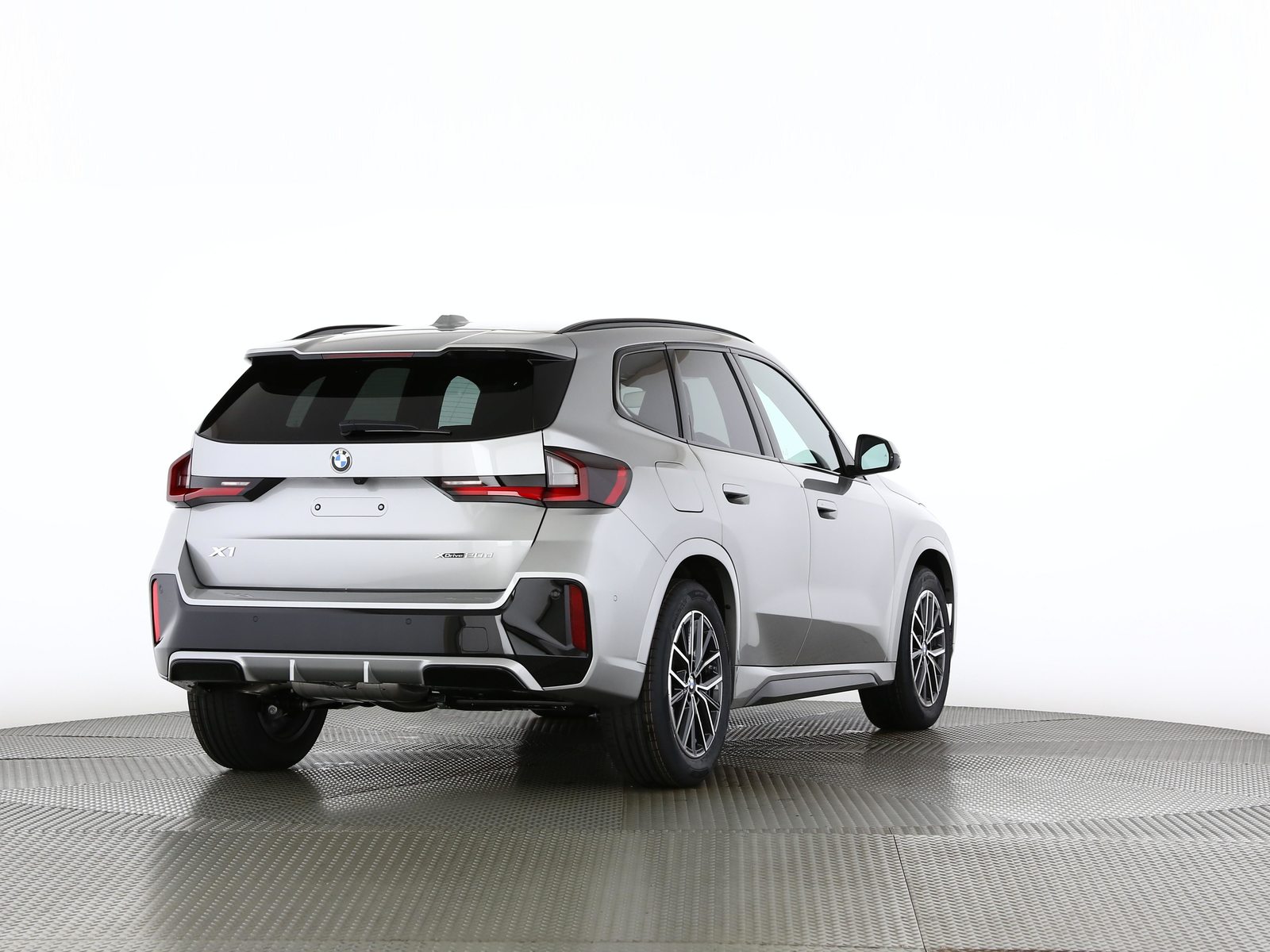 BMW X1 20d xDrive paddles, Mild-Hybrid Diesel/Elektro, Neuwagen, Automatik - 2