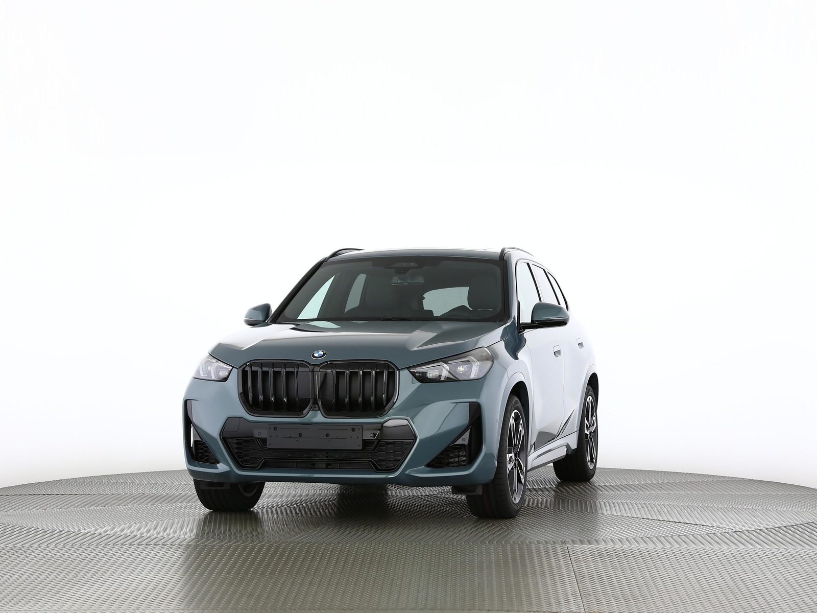 BMW X1 23i xDrive paddles, Mild-Hybrid Petrol/Electric, New car, Automatic - 7