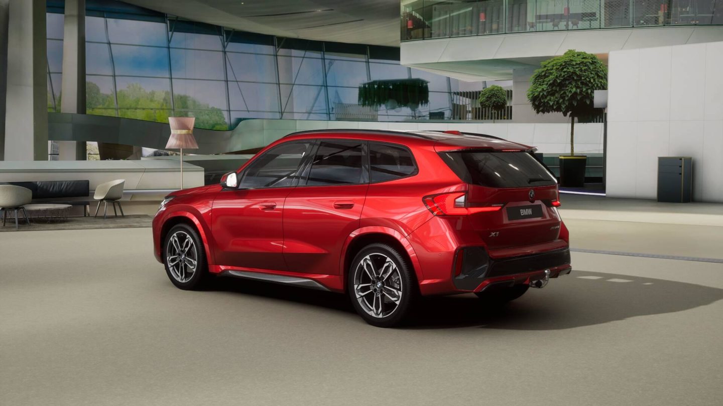 BMW X1 23i xDrive paddles, Hybride Léger Essence/Électricité, Voiture nouvelle, Automatique - 2