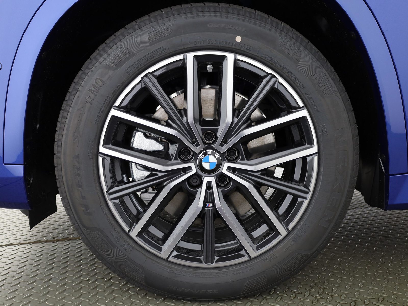 BMW X1 30e xDrive paddles, Plug-in-Hybrid Petrol/Electric, New car, Automatic - 4