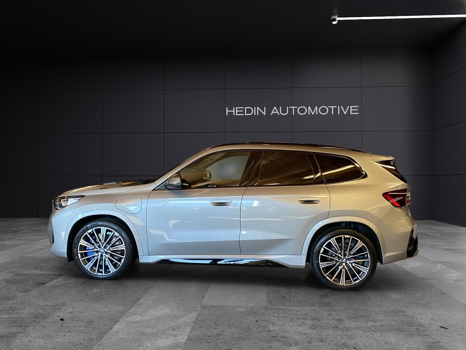 BMW X1 30e xDrive paddles, Plug-in-Hybrid Benzin/Elektro, Neuwagen, Automatik - 2