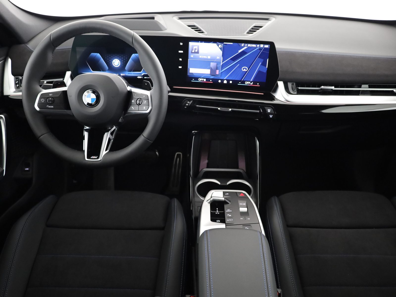 BMW X1 23i xDrive paddles, Mild-Hybrid Petrol/Electric, New car, Automatic - 5
