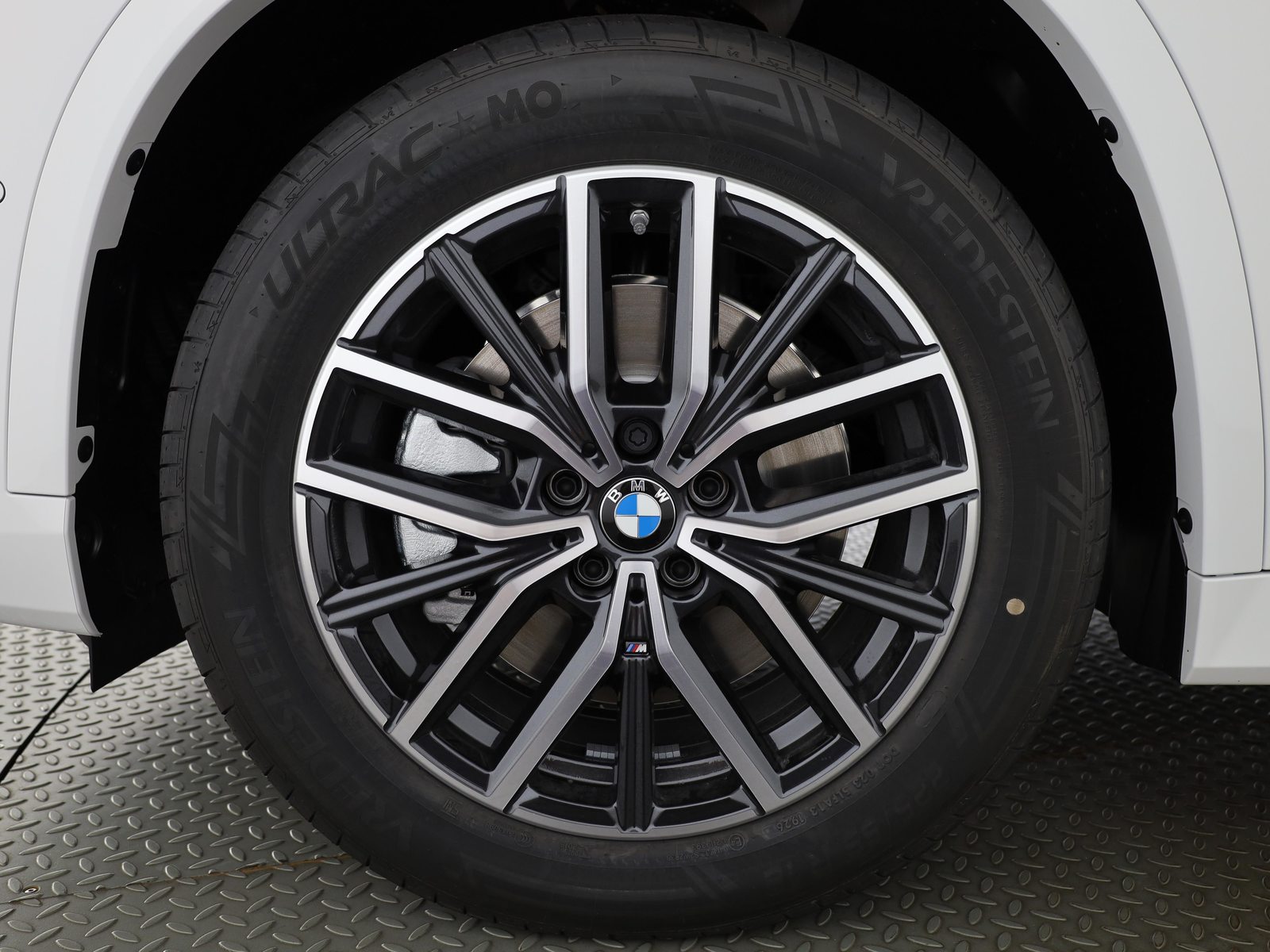 BMW X1 23i xDrive paddles, Mild-Hybrid Petrol/Electric, New car, Automatic - 7
