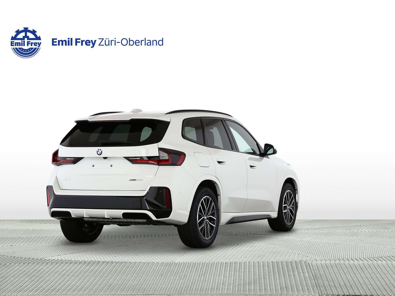 BMW X1 23i xDrive paddles, Hybride Léger Essence/Électricité, Voiture nouvelle, Automatique - 3