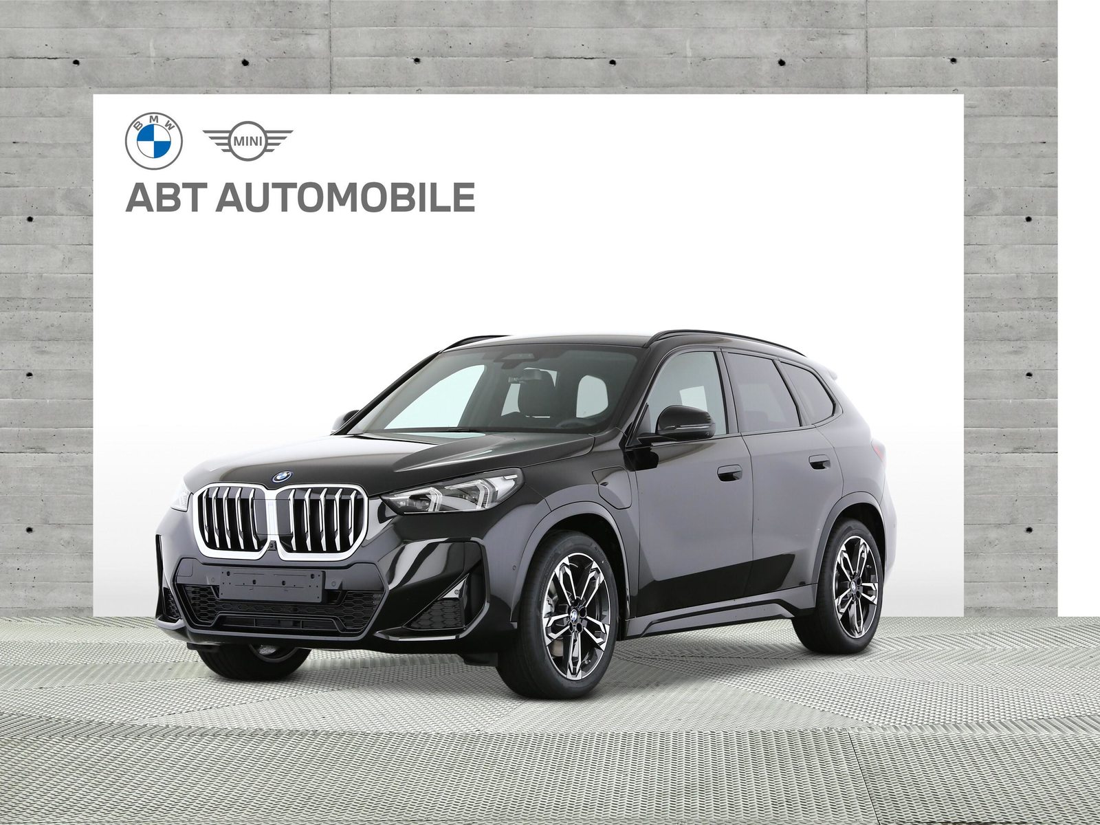 BMW X1 30e xDrive paddles