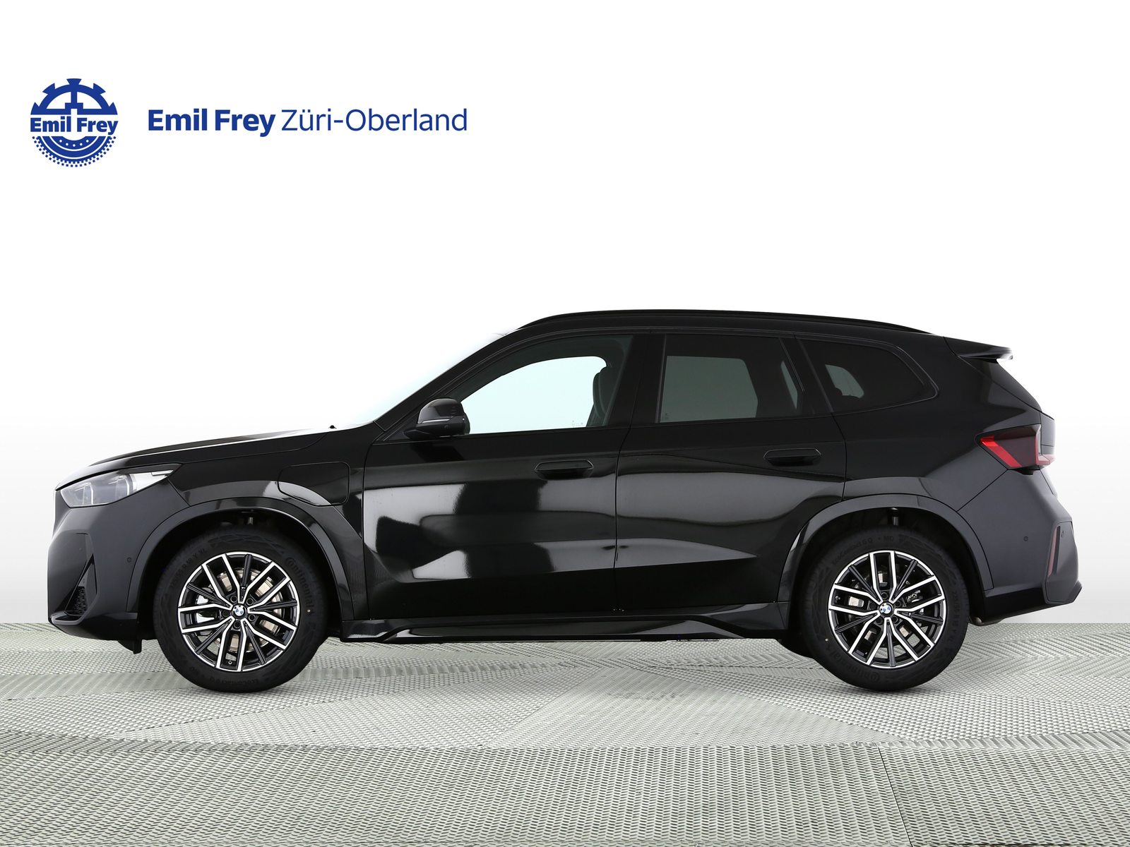 BMW X1 30e xDrive paddles, Plug-in-Hybrid Petrol/Electric, New car, Automatic - 2