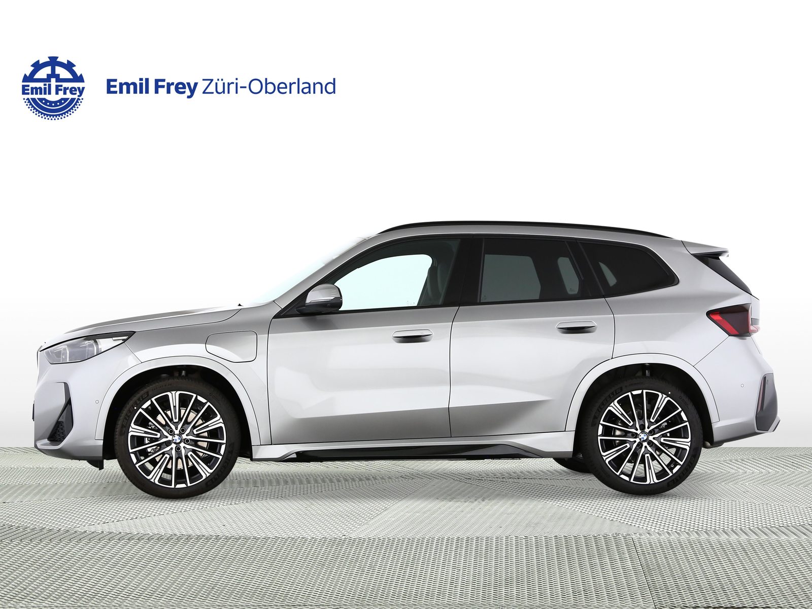 BMW X1 30e xDrive paddles, Plug-in-Hybrid Benzina/Elettrica, Auto nuove, Automatico - 2