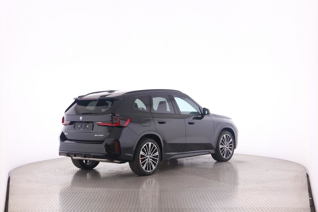 BMW X1 30e xDrive, Plug-in-Hybrid Petrol/Electric, New car, Automatic - 4