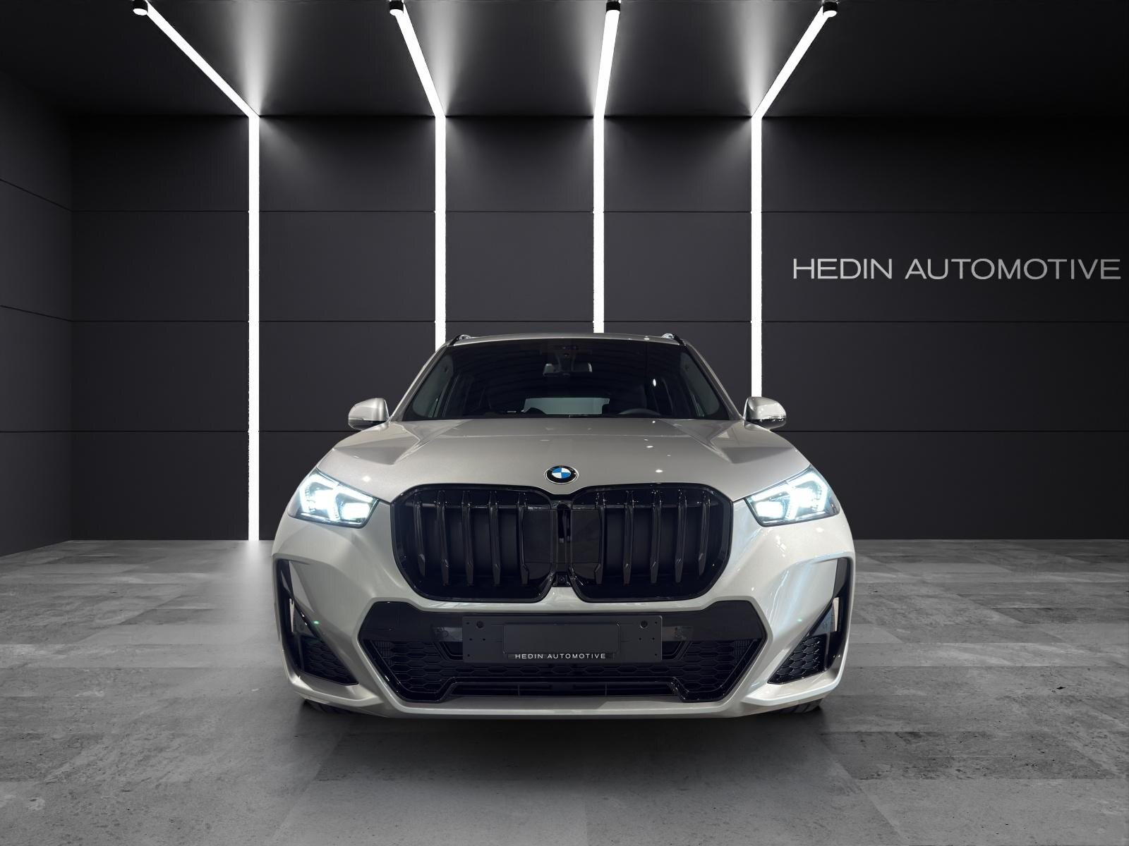 BMW X1 23d xDrive paddles, Mild-Hybrid Diesel/Electric, New car, Automatic - 3