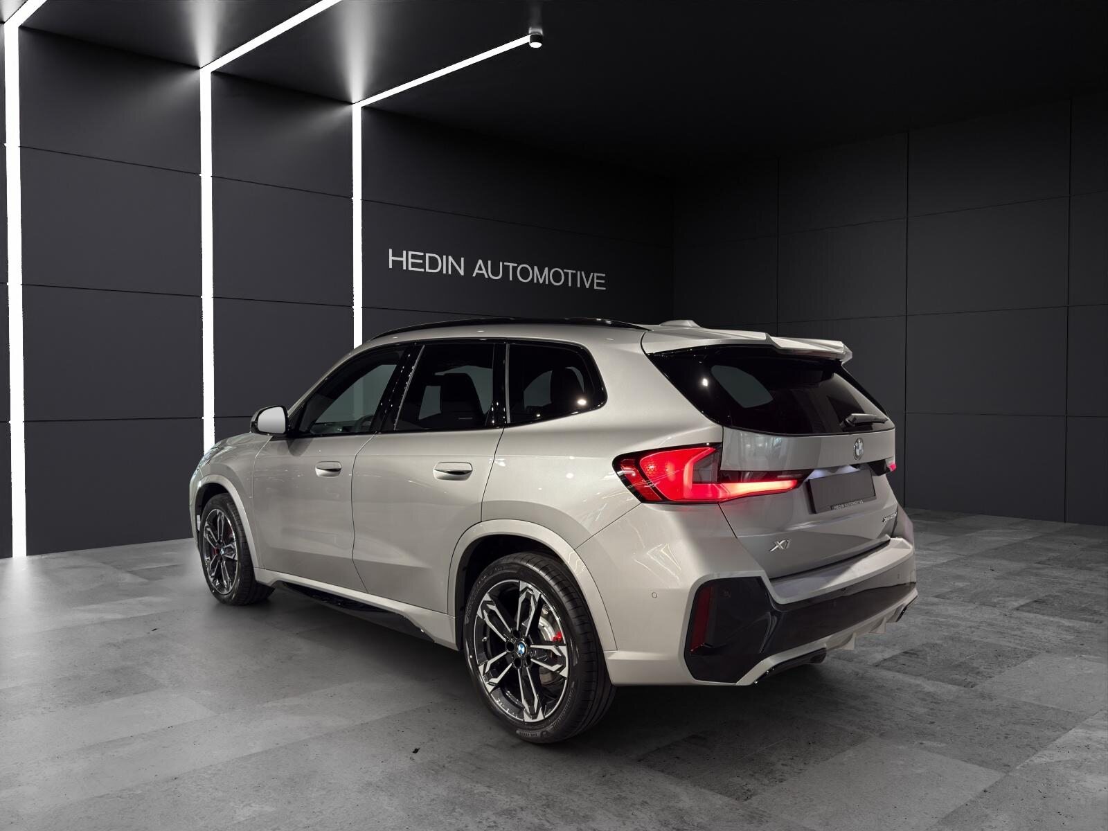 BMW X1 23d xDrive paddles, Mild-Hybrid Diesel/Electric, New car, Automatic - 4
