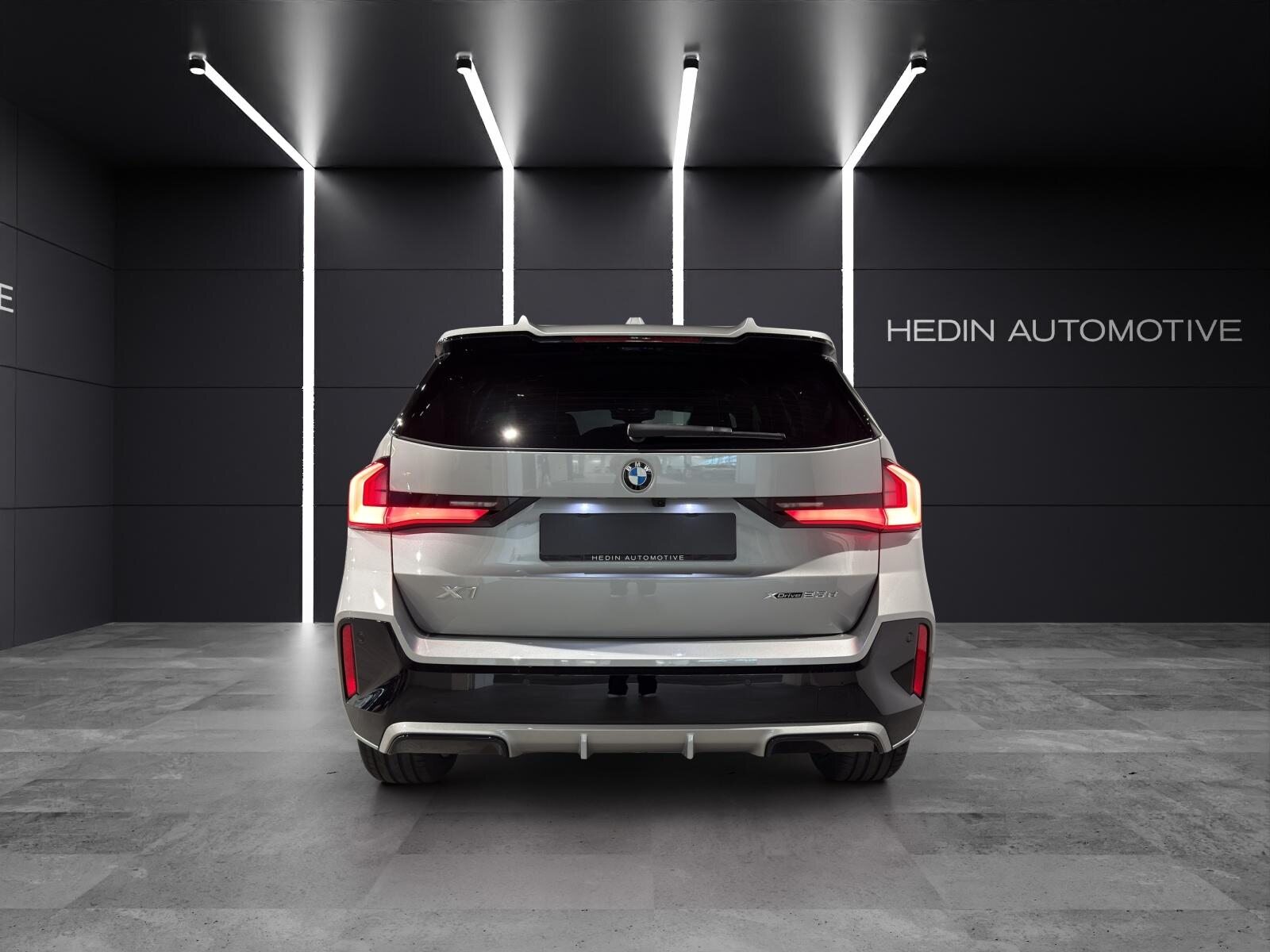 BMW X1 23d xDrive paddles, Mild-Hybrid Diesel/Electric, New car, Automatic - 5