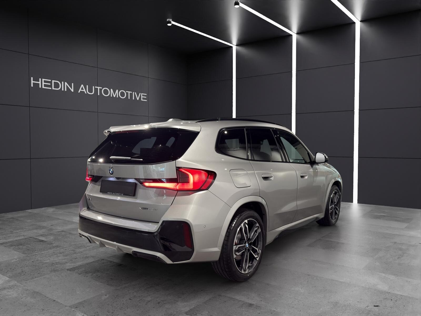 BMW X1 23d xDrive paddles, Mild-Hybrid Diesel/Electric, New car, Automatic - 6