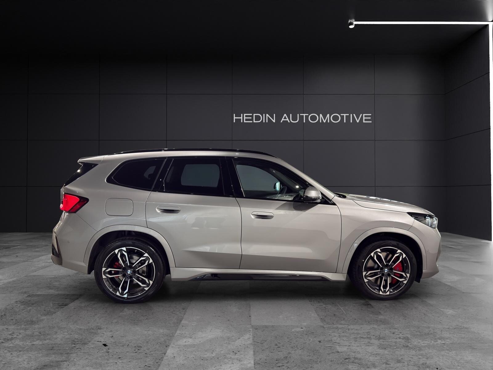 BMW X1 23d xDrive paddles, Mild-Hybrid Diesel/Electric, New car, Automatic - 7