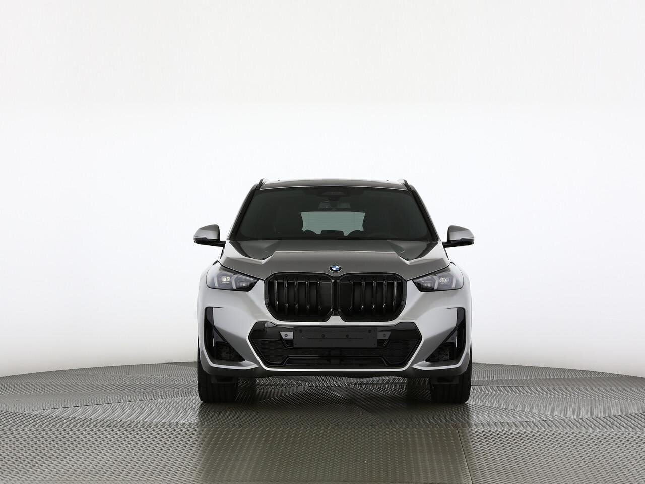 BMW X1 23i xDrive paddles, Hybride Léger Essence/Électricité, Voiture nouvelle, Automatique - 3