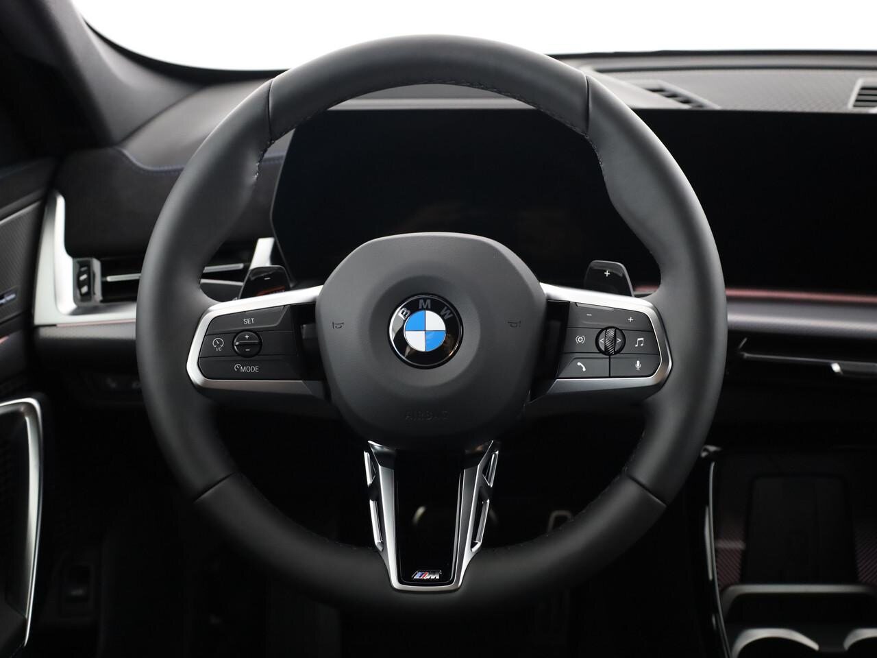 BMW X1 23i xDrive paddles, Hybride Léger Essence/Électricité, Voiture nouvelle, Automatique - 6