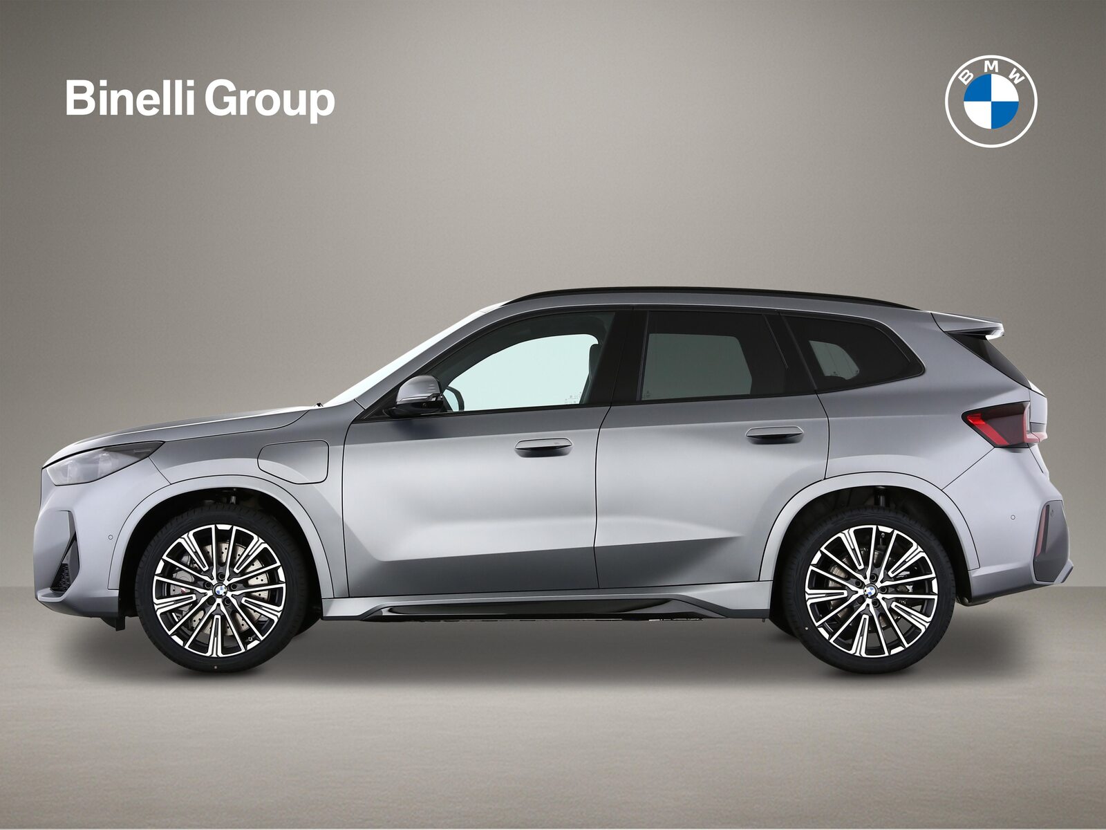 BMW X1 30e xDrive paddles, Plug-in-Hybrid Petrol/Electric, New car, Automatic - 5